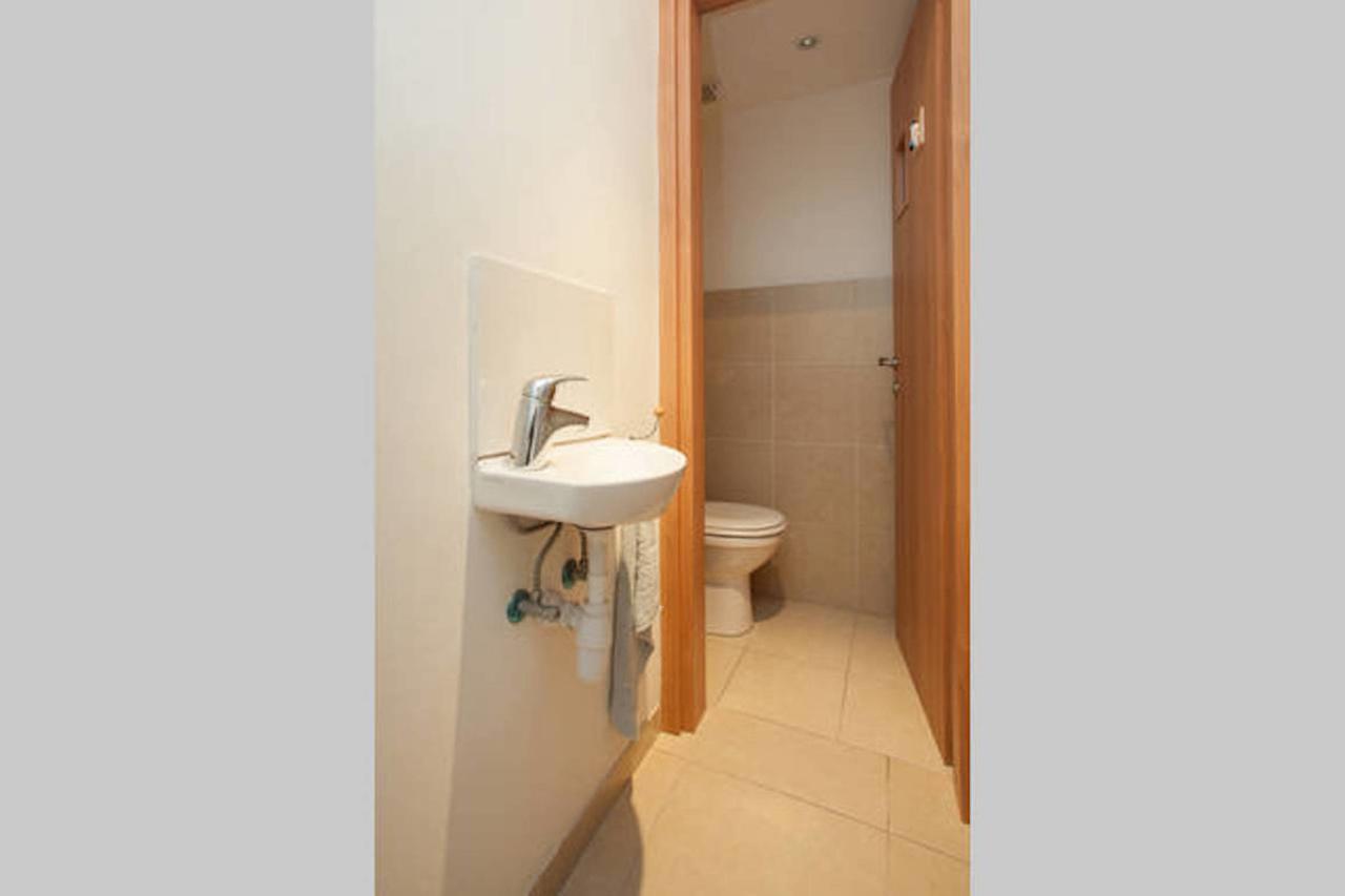 Cosy 1Br Near Beach By Feelhome Tel Aviv Esterno foto